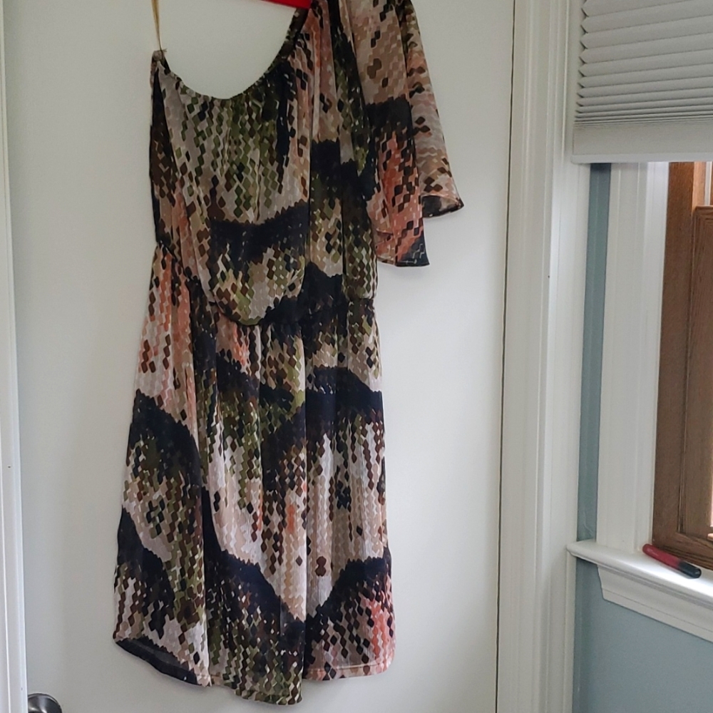 One shoulder dress